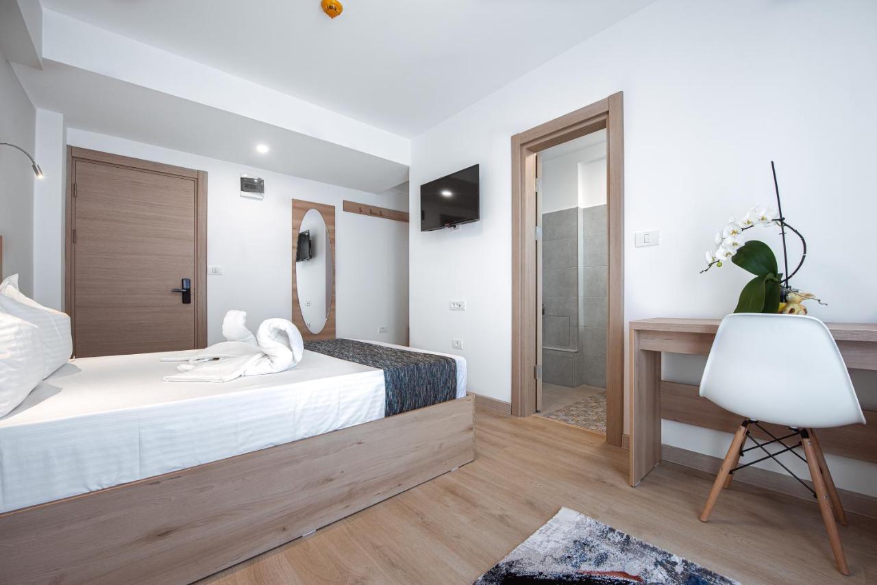 Polu-X Otel Vama Veche Dış mekan fotoğraf