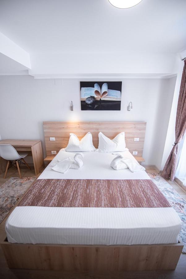 Polu-X Otel Vama Veche Dış mekan fotoğraf