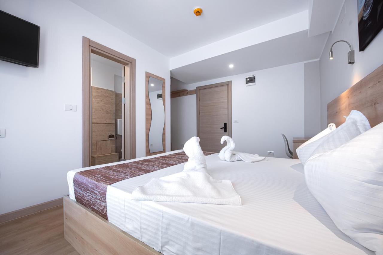 Polu-X Otel Vama Veche Dış mekan fotoğraf