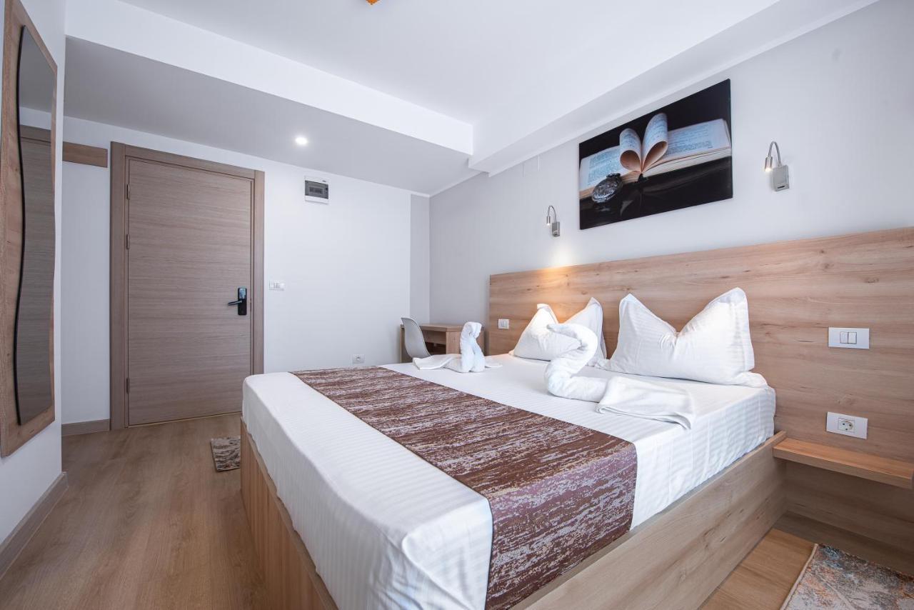 Polu-X Otel Vama Veche Dış mekan fotoğraf
