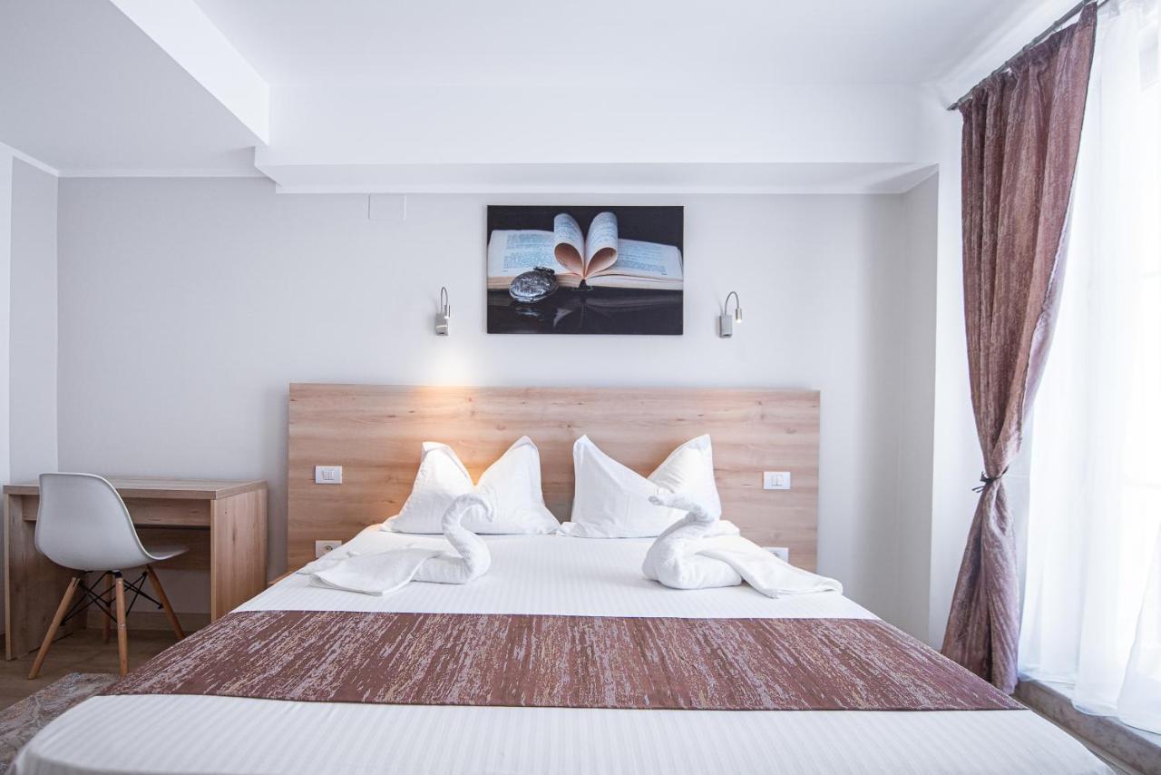 Polu-X Otel Vama Veche Dış mekan fotoğraf